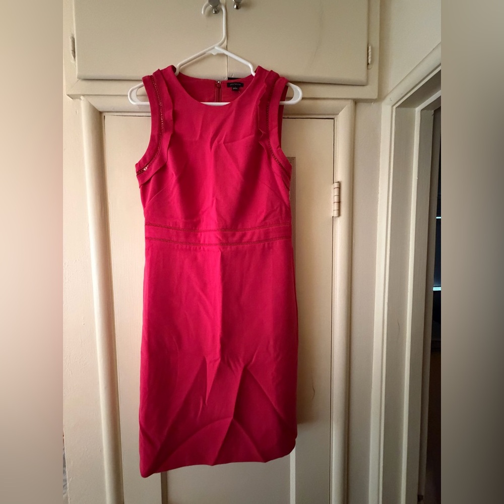 NWT Sleeveless Ann Taylor sheath dress in pink, size 4